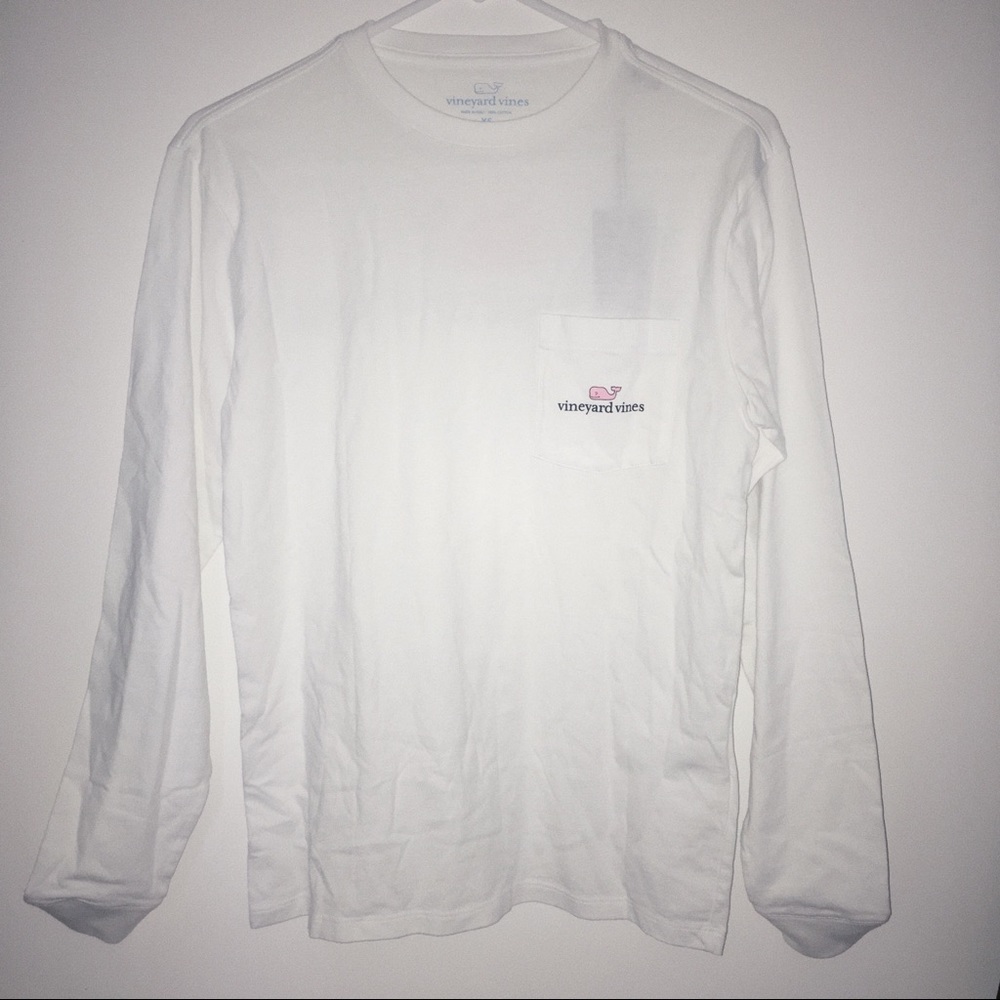 SOLD ⚠️ Vineyard Vines Long Sleeve Pocket Tee
